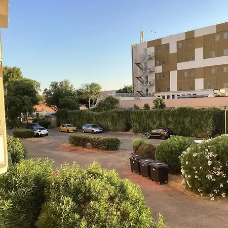 Проживание в семье L'hospitalite Ним